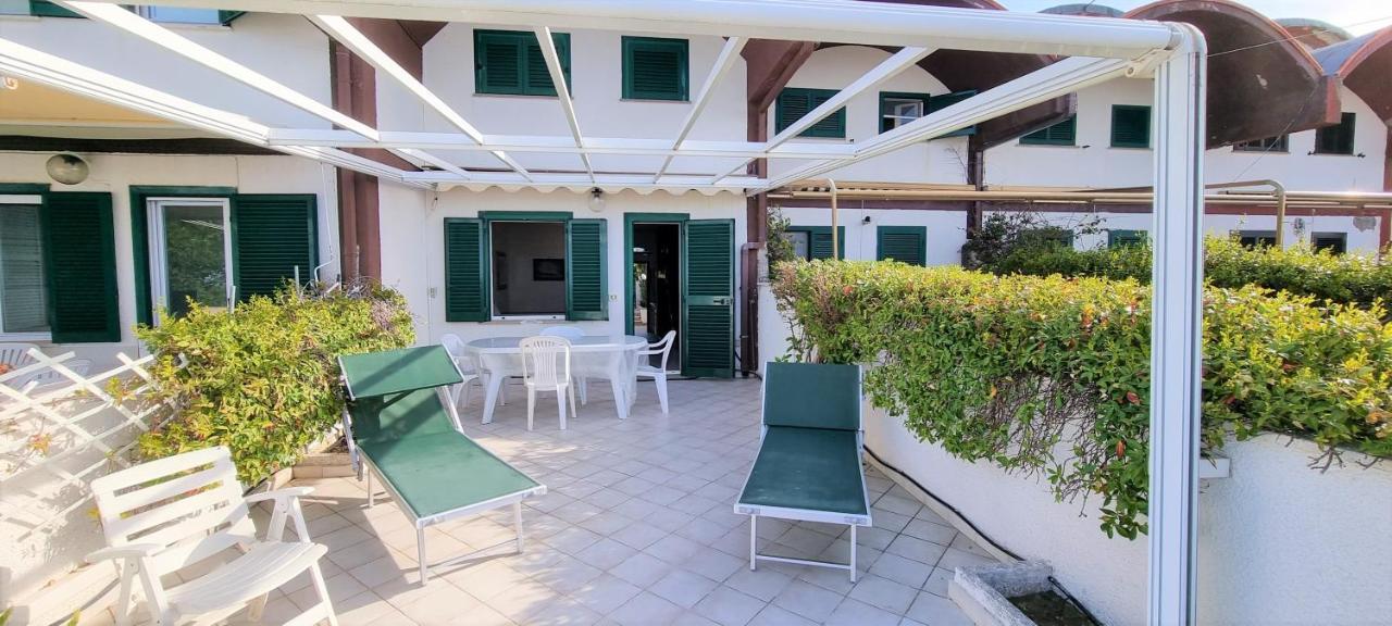 La Villa Fronte Spiaggia Bandiera Blu Sperlonga Buitenkant foto