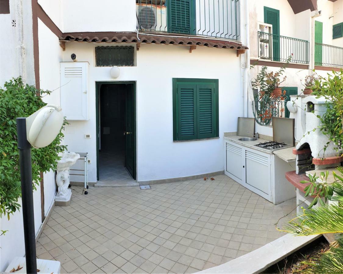 La Villa Fronte Spiaggia Bandiera Blu Sperlonga Buitenkant foto